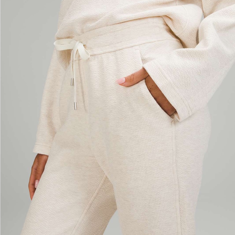 Lululemon ribbed high rise jogger- White Opal - Picture 6 of 6